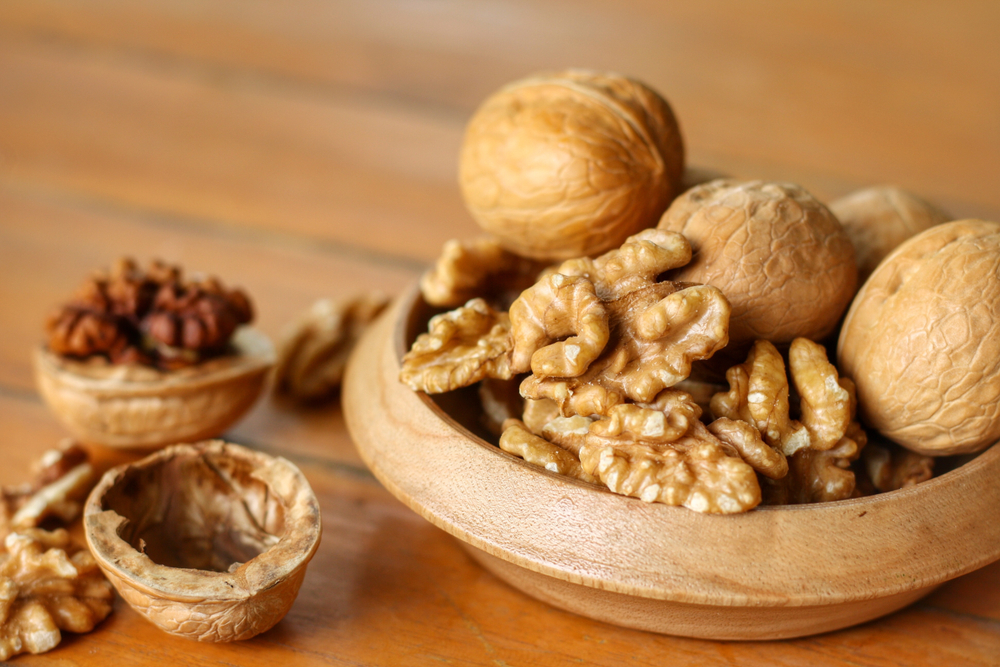 Na podzim a v zimě se vlašské ořechy zařazují do jídelníčku