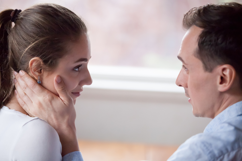 Při silent datingu si s potenciálními partnery mimojiné hledíte do očí
